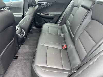 2020 Chevrolet Malibu, $21198. Photo 7