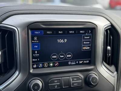 2021 Chevrolet 1500 Crew Cab, $29498. Photo 3
