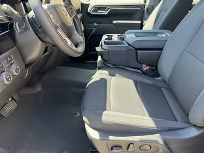 2025 Chevrolet 1500 Crew Cab, $54570.0. Photo 5