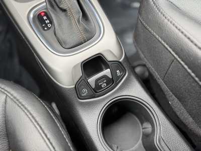 2021 Jeep Compass, $17385. Photo 11
