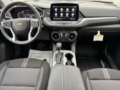 2025 Chevrolet Blazer, $39940.0. Photo 2