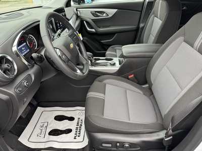 2025 Chevrolet Blazer, $39940.0. Photo 5