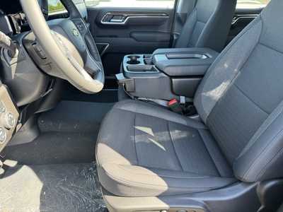 2025 Chevrolet 1500 Crew Cab, $54570.0. Photo 5