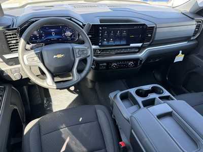 2025 Chevrolet 1500 Crew Cab, $54570.0. Photo 8