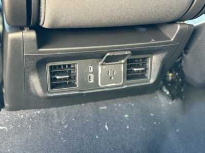 2025 Chevrolet 1500 Crew Cab, $54570.0. Photo 7