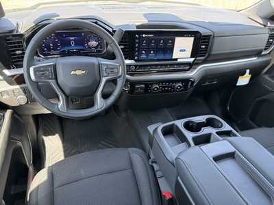2025 Chevrolet 1500 Crew Cab, $54570.0. Photo 8
