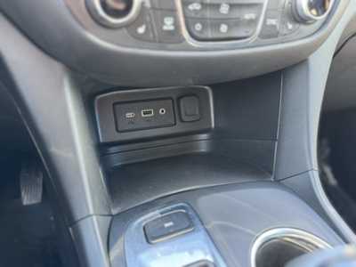2021 Chevrolet Equinox, $18995. Photo 9