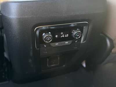 2025 Chevrolet Suburban, $84395.0. Photo 8