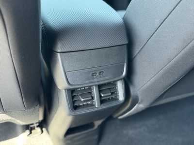 2026 Chevrolet Equinox, $31995. Photo 7