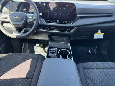 2026 Chevrolet Equinox, $31995.0. Photo 2