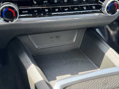 2026 Chevrolet Equinox, $36890.0. Photo 10