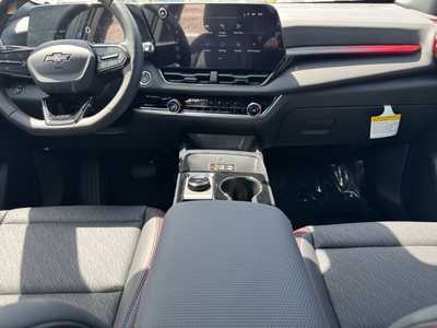 2026 Chevrolet Equinox, $36890.0. Photo 2