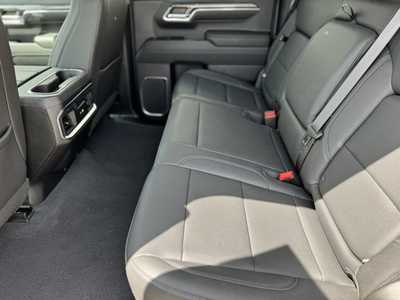 2024 Chevrolet 1500 Crew Cab, $48998. Photo 6