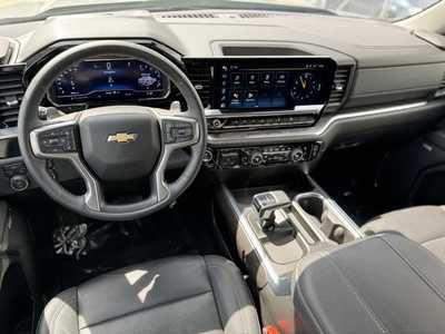 2024 Chevrolet 1500 Crew Cab, $48998. Photo 8
