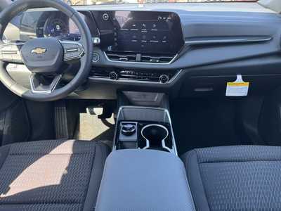 2026 Chevrolet Equinox, $32490. Photo 2