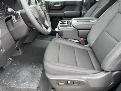 2025 Chevrolet 1500 Crew Cab, $47490.0. Photo 5