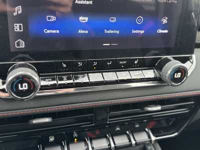 2025 Chevrolet Colorado Crew Cab, $45565.0. Photo 9