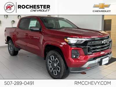 2025 Chevrolet Colorado Crew Cab, $45565.0. Photo 1