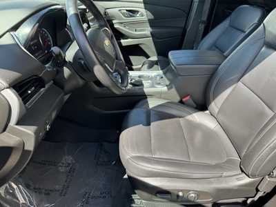 2022 Chevrolet Traverse, $34590. Photo 5