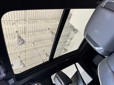 2021 Cadillac Escalade, $59999. Photo 7
