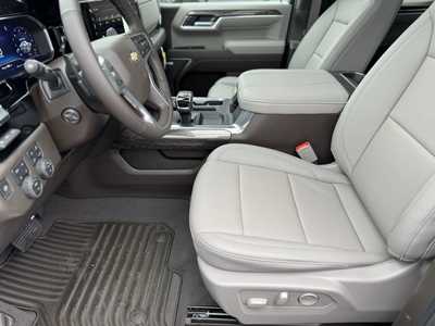 2025 Chevrolet 1500 Crew Cab, $68765.0. Photo 5