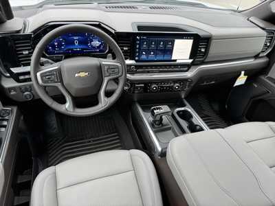 2025 Chevrolet 1500 Crew Cab, $68765.0. Photo 9