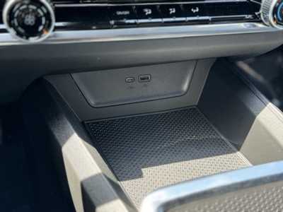 2026 Chevrolet Equinox, $34045. Photo 10