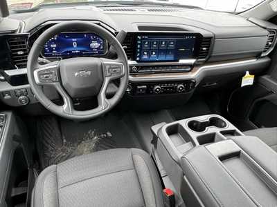 2025 Chevrolet 1500 Crew Cab, $55320. Photo 8