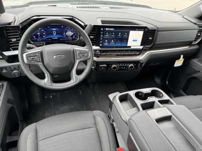 2025 Chevrolet 1500 Crew Cab, $55270.0. Photo 8