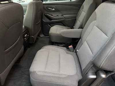 2022 Chevrolet Traverse, $32990. Photo 6