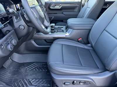 2025 Chevrolet 1500 Crew Cab, $62985.0. Photo 5