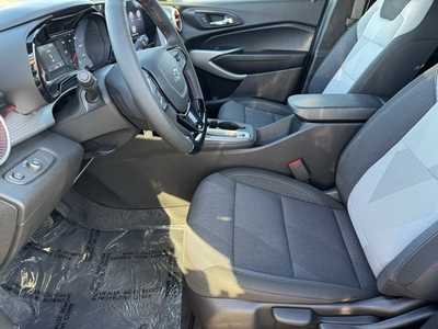 2025 Chevrolet Trax, $25385.0. Photo 5
