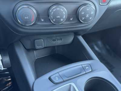 2025 Chevrolet Trax, $25385.0. Photo 9
