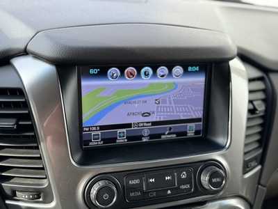 2017 Chevrolet Suburban, $28498. Photo 3