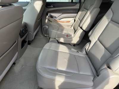 2017 Chevrolet Suburban, $28498. Photo 8