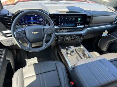 2025 Chevrolet 1500 Crew Cab, $69750.0. Photo 9