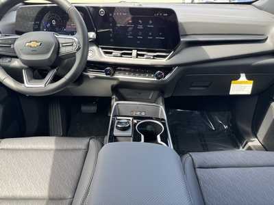 2026 Chevrolet Equinox, $34045.0. Photo 2