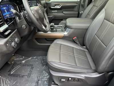 2024 Chevrolet 1500 Crew Cab, $58995. Photo 5