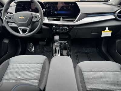 2025 Chevrolet Trax, $25485.0. Photo 2