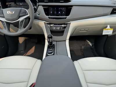 2025 Cadillac XT5, $56515.0. Photo 2