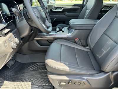 2025 Chevrolet 3500 Crew Cab, $81500.0. Photo 5