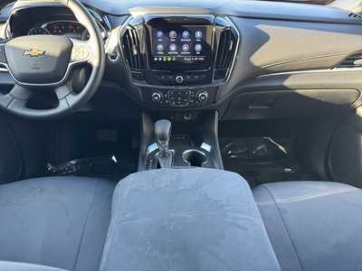2023 Chevrolet Traverse, $33990. Photo 2