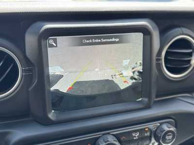 2020 Jeep Gladiator, $27999. Photo 4