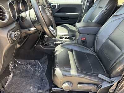 2020 Jeep Gladiator, $27999. Photo 6