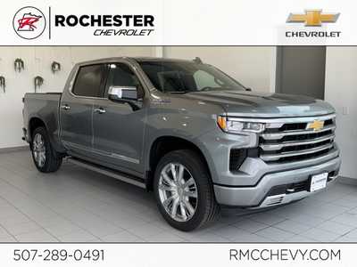 2025 Chevrolet 1500 Crew Cab, $74245.0. Photo 1