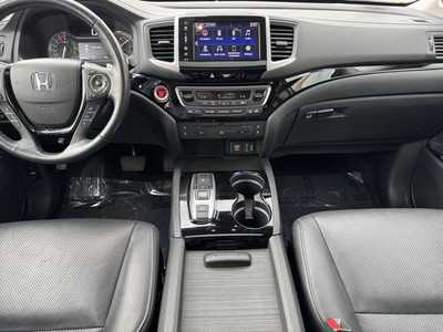 2017 Honda Pilot, $15990. Photo 2