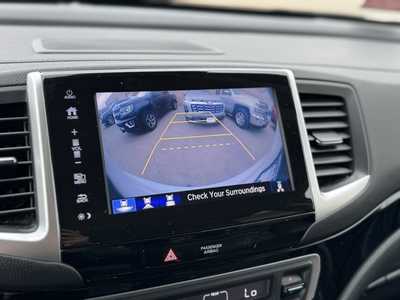 2017 Honda Pilot, $15990. Photo 4