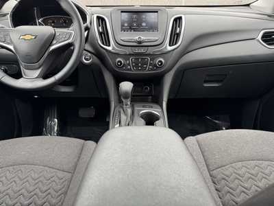 2023 Chevrolet Equinox, $24390. Photo 2