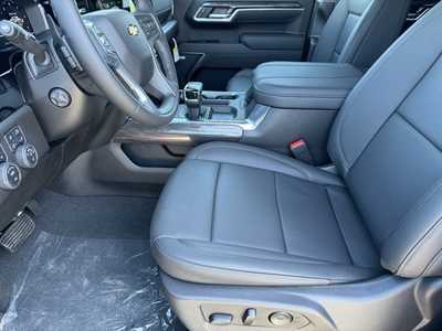 2025 Chevrolet 1500 Crew Cab, $63180.0. Photo 5