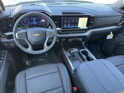 2025 Chevrolet 1500 Crew Cab, $63180.0. Photo 8